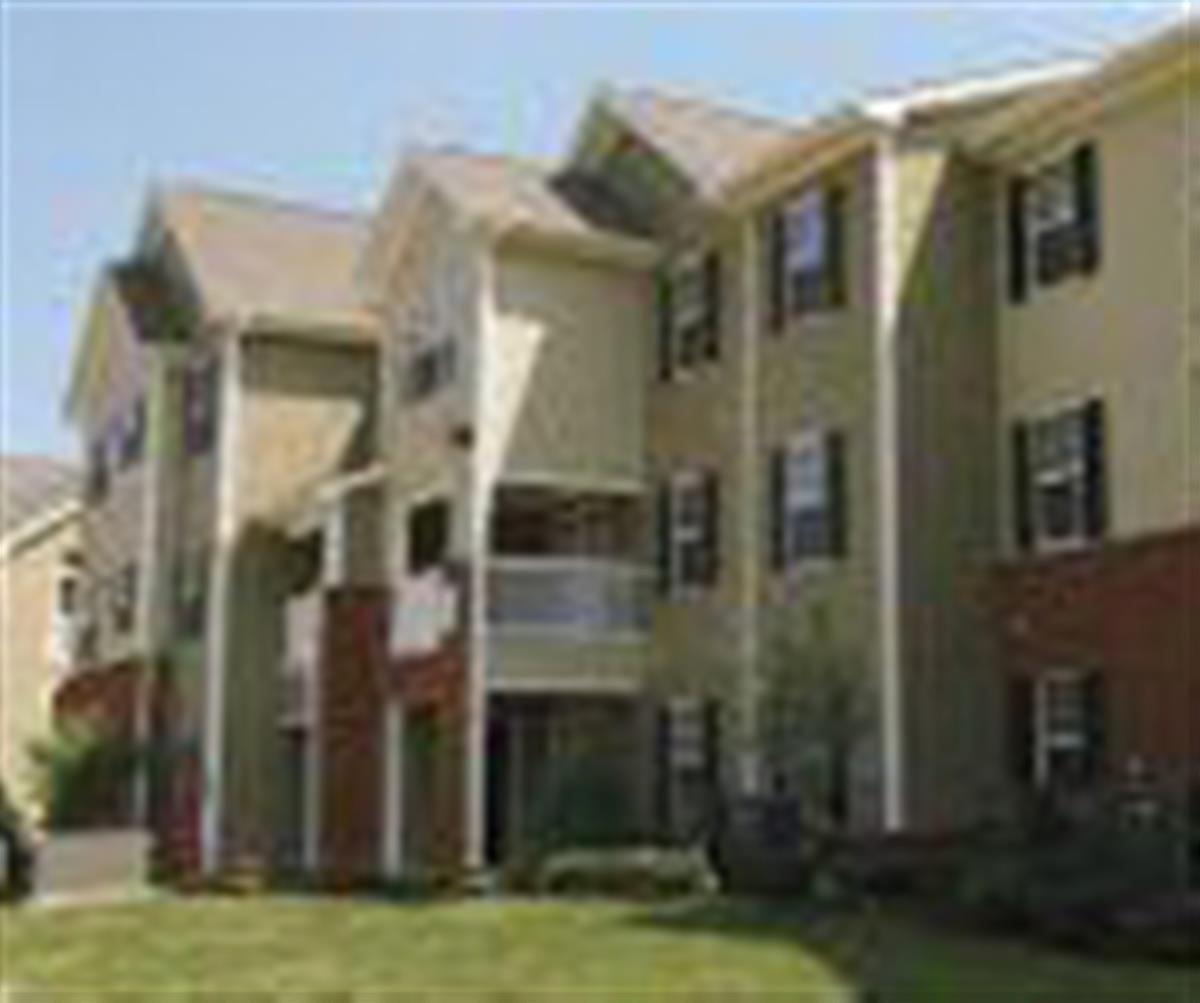 Needmore Place Apartment in Clarksville, TN