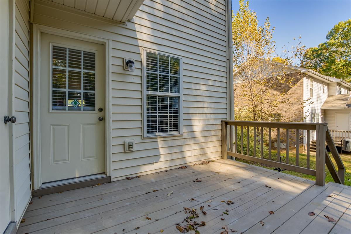 Peachers Mill Court Townhomes Apartment in Clarksville TN