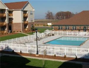 Autumn Winds Apartments